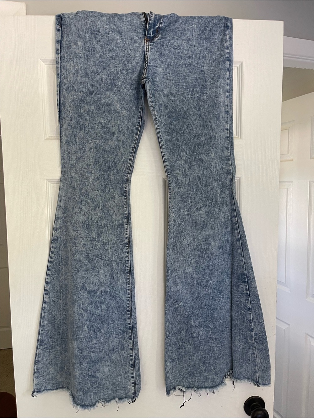 Vintage-Inspired Blue Acid Wash Flare Jeans